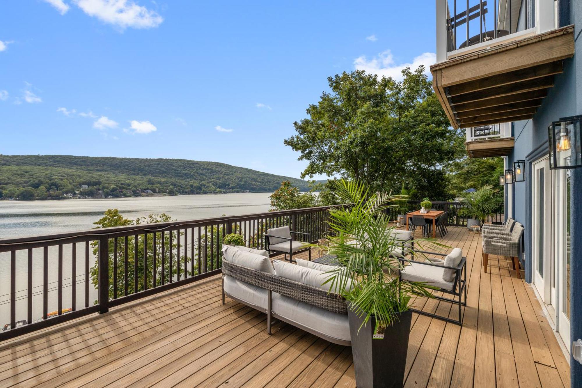 Lakeview House - Hot Tub - Firepit - Stunning Views - Spacious Deck - Cozy Living Room - Bar Greenwood Lake Exteriér fotografie