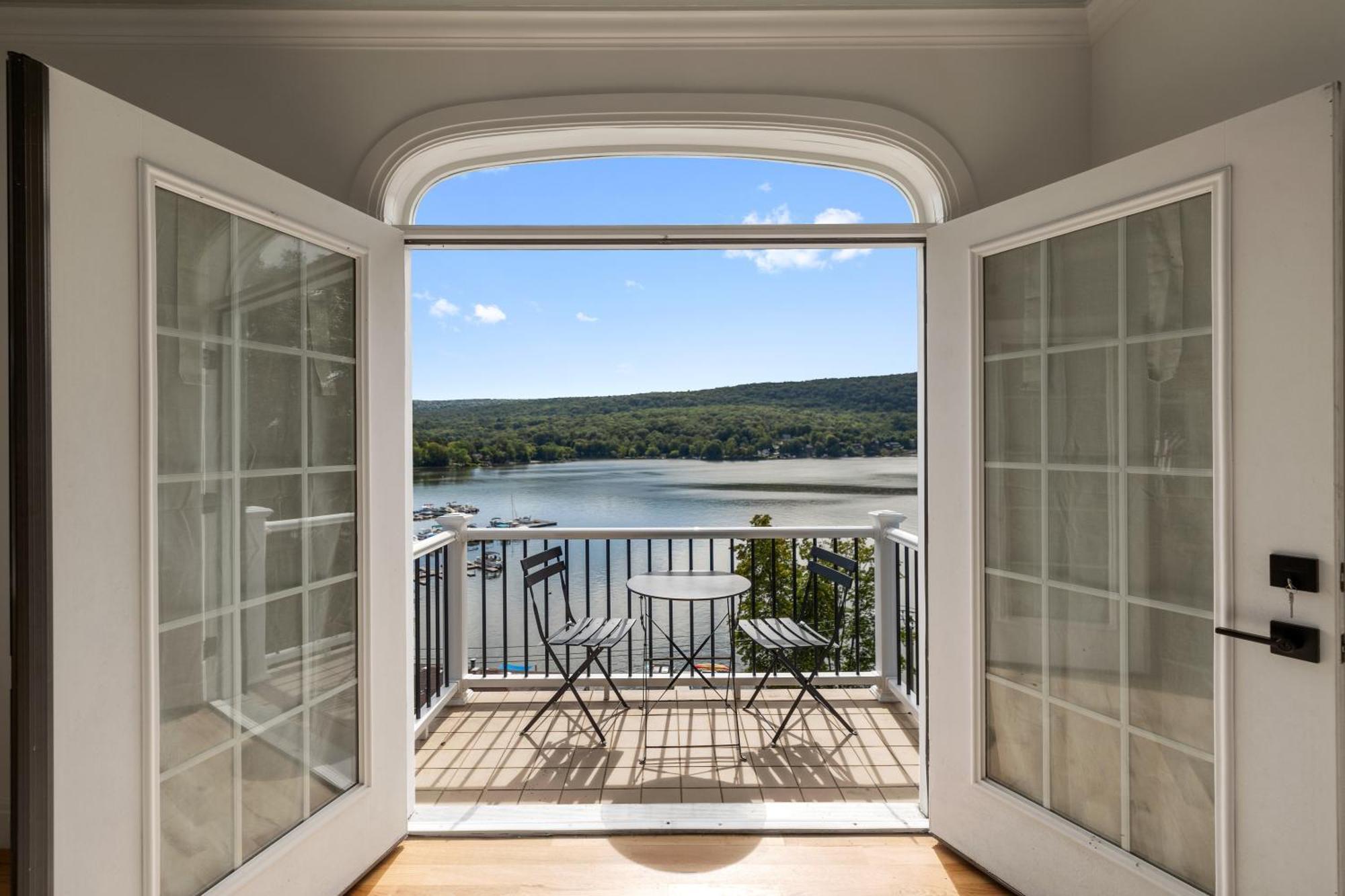 Lakeview House - Hot Tub - Firepit - Stunning Views - Spacious Deck - Cozy Living Room - Bar Greenwood Lake Exteriér fotografie