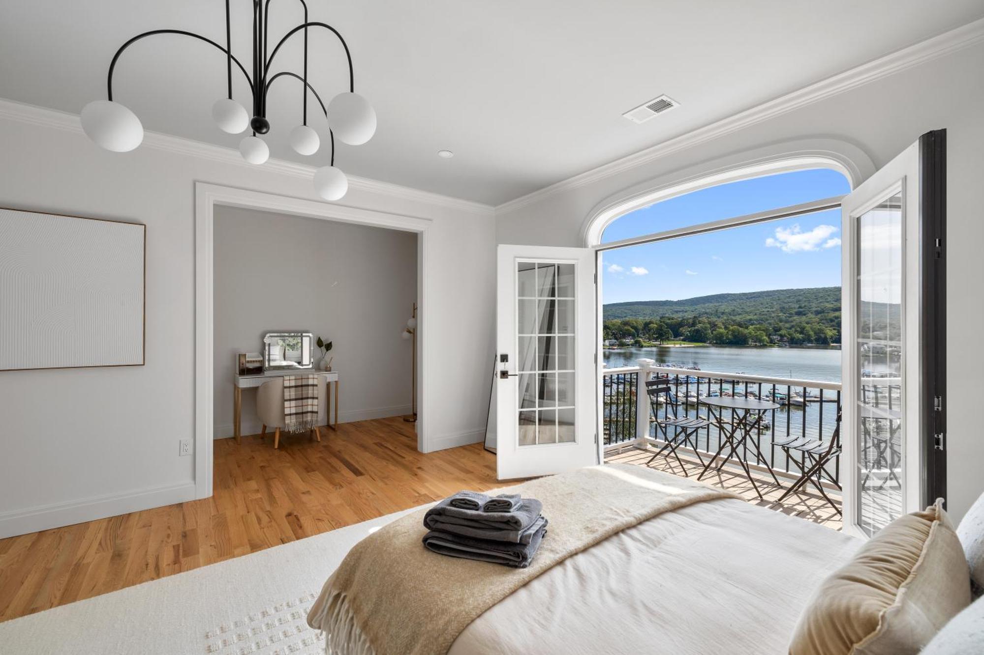 Lakeview House - Hot Tub - Firepit - Stunning Views - Spacious Deck - Cozy Living Room - Bar Greenwood Lake Exteriér fotografie
