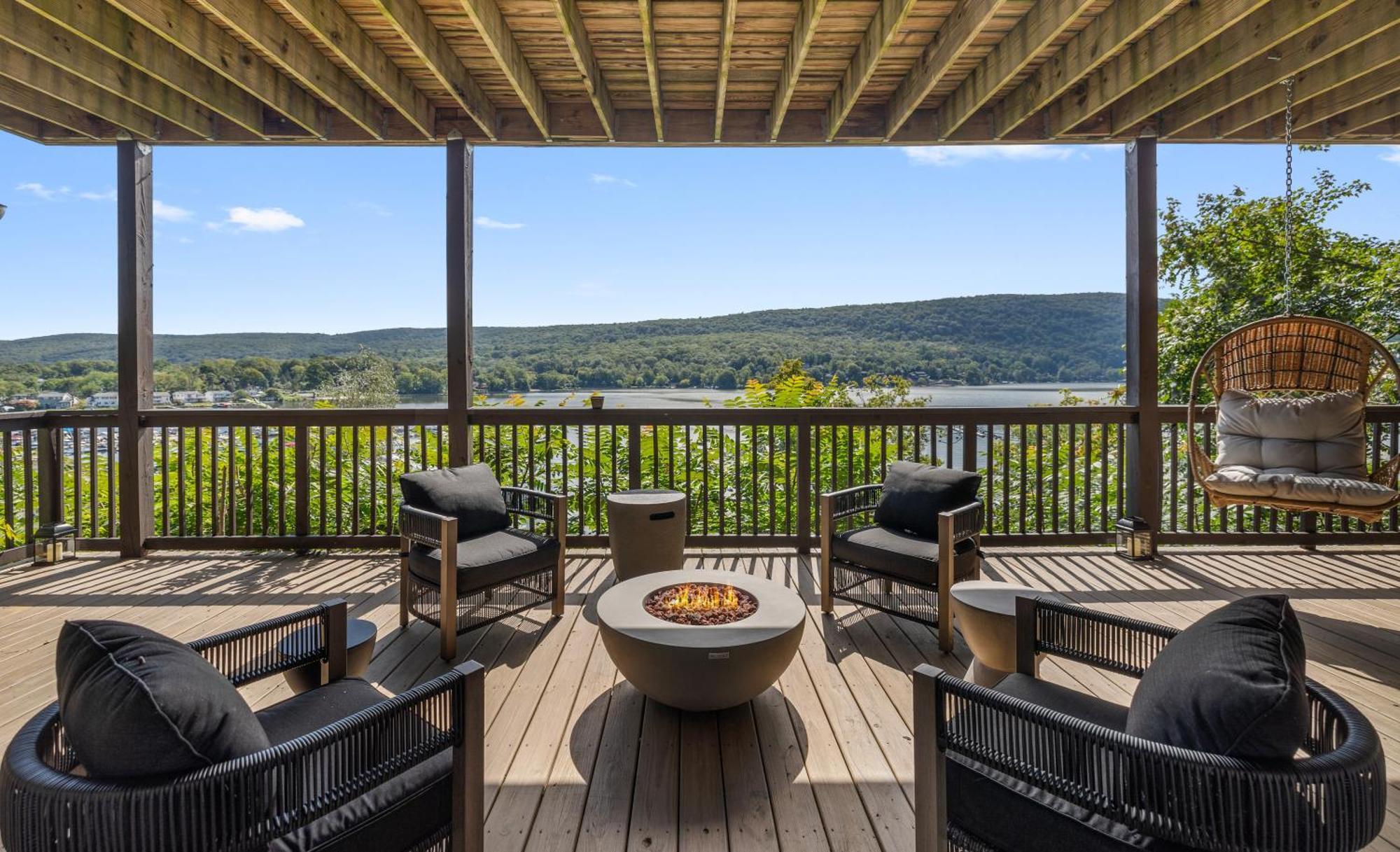 Lakeview House - Hot Tub - Firepit - Stunning Views - Spacious Deck - Cozy Living Room - Bar Greenwood Lake Exteriér fotografie