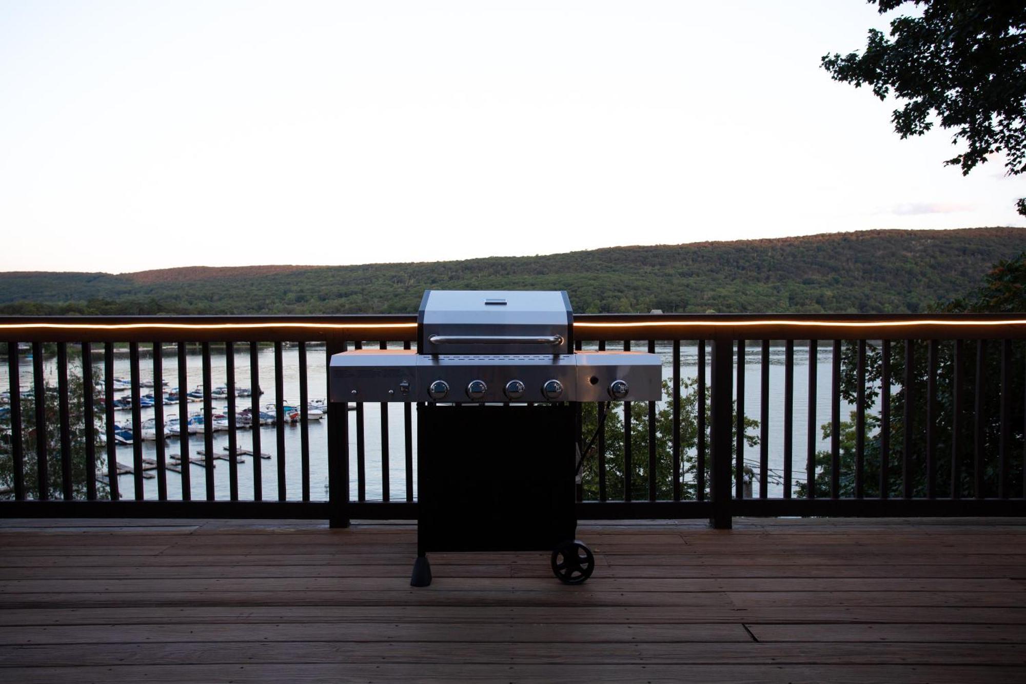 Lakeview House - Hot Tub - Firepit - Stunning Views - Spacious Deck - Cozy Living Room - Bar Greenwood Lake Exteriér fotografie